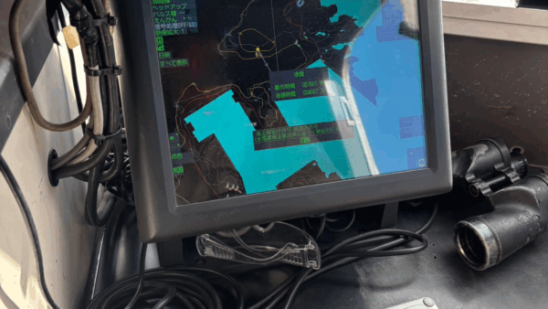 航海の安全を守るレーダー調整作業