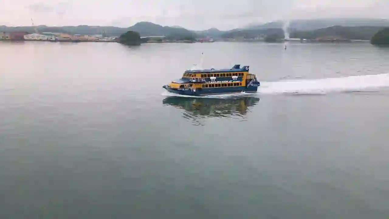 久米島へ、92分。| 久米島オーシャンジェット